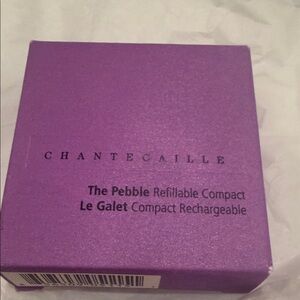 Chantecaille Refillable Pebble Compact